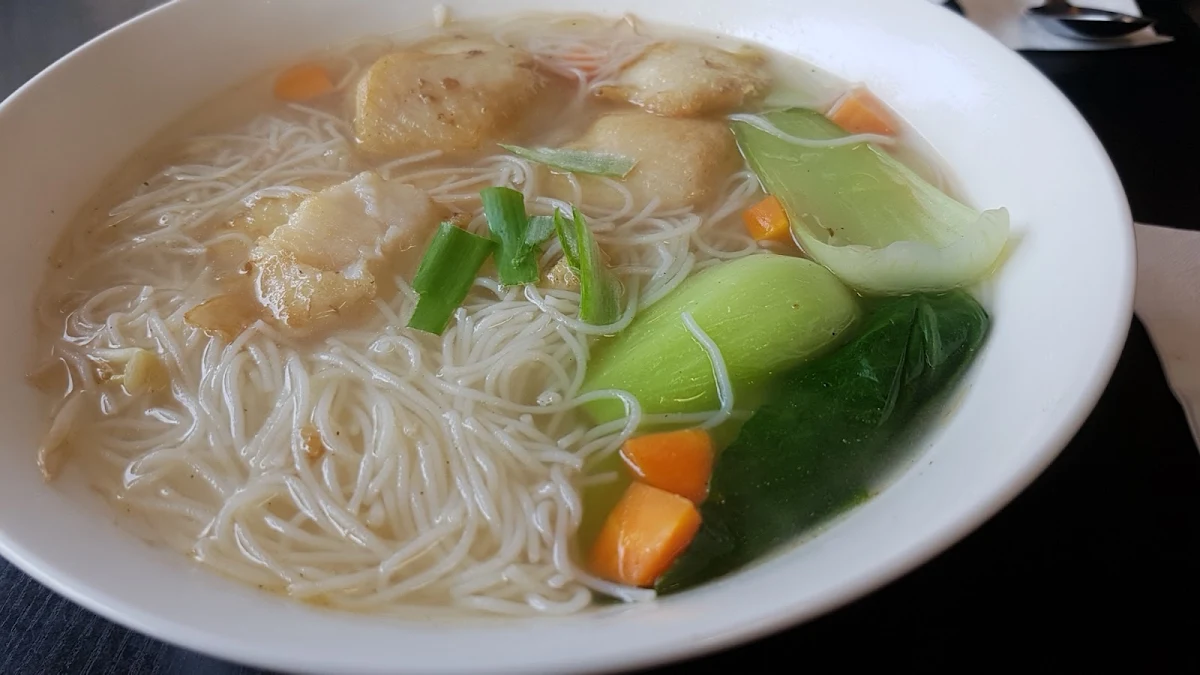 fish fillet noodle soup 鱼片汤面